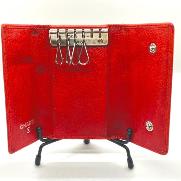 CHANEL Camellia CC Logo Red Lambskin 6 Key Case - Picture 3 of 7